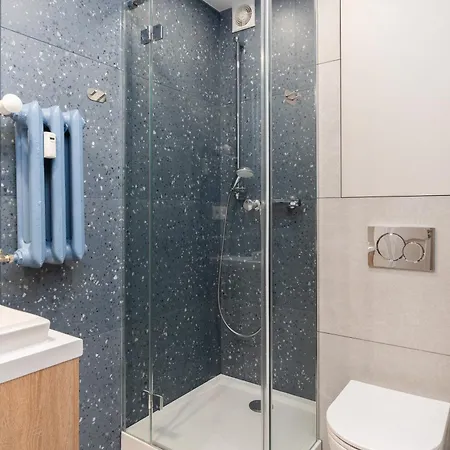 Stachiewicza Homely By Bookinghost