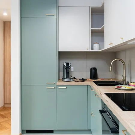 Stachiewicza Homely By Bookinghost דירה *