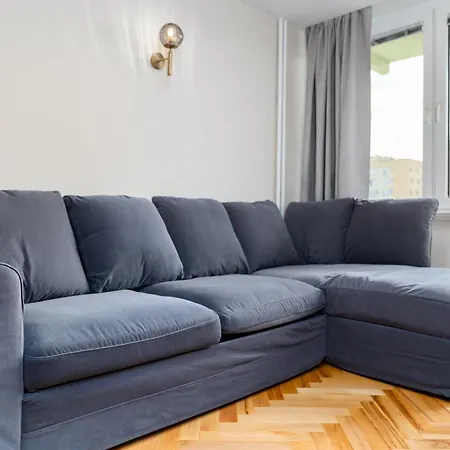 Stachiewicza Homely By Bookinghost *