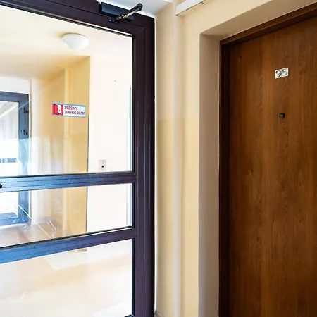 Stachiewicza Homely By Bookinghost